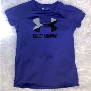 Under Armour Girls T Excellent Condition.